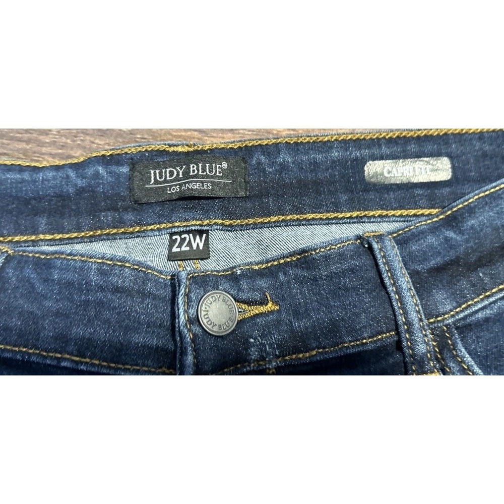 Judy Blue Capri Fit Jeans Women's Size 22W Dark Wash - Picture 7 of 9